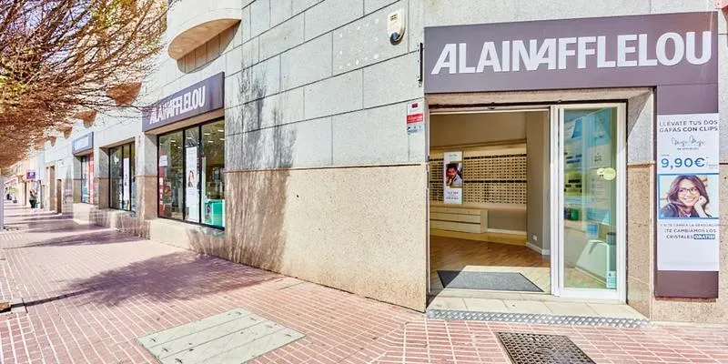Fachada centro auditivo Alain Afflelou Rota