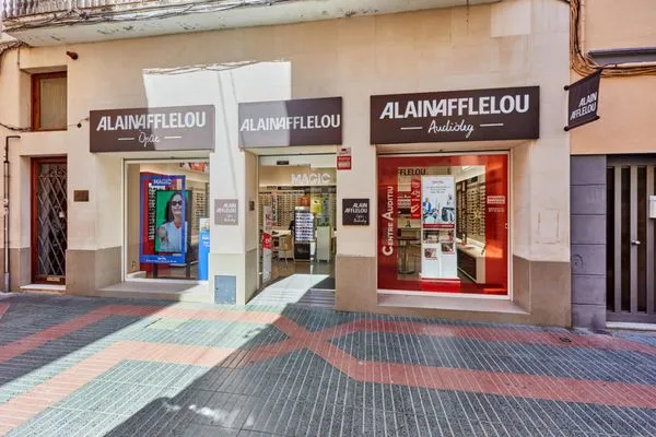 Fachada centro auditivo Alain Afflelou El Vendrell