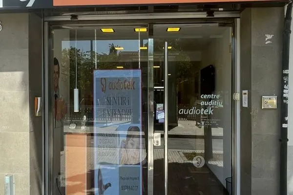 Centro auditivo Audiotek Terrassa — especialistas en audífonos de última tecnología, revisión auditiva y atención profesional personalizada en el corazón de Terrassa.