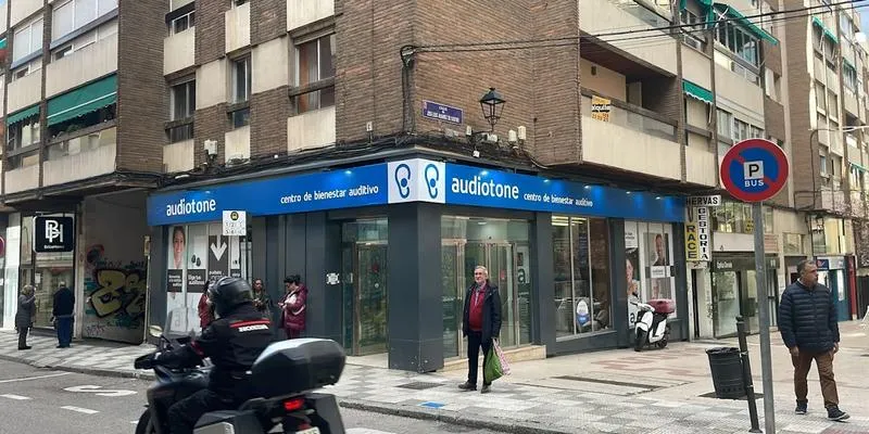 Fachada del Centro Auditivo AudioTone en Cuenca