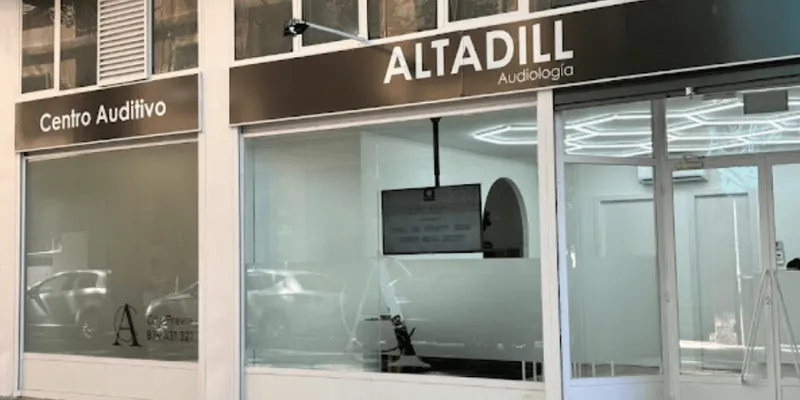 Entrada del ALTADILL Centro Auditivo Zaragoza