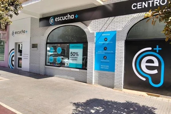 Centro auditivo Escucha+ en Málaga