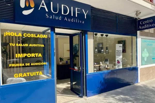 Fachada del centro Audify Salud Auditiva en Coslada