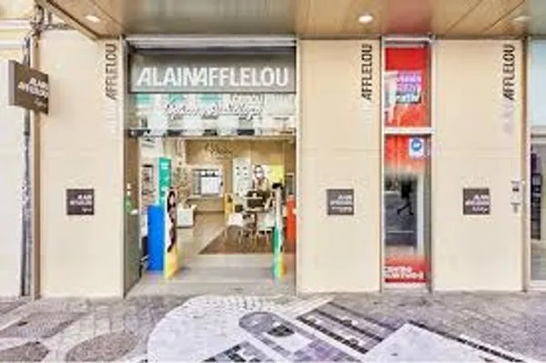 Centro auditivo Alain Afflelou Audiólogo Plaza Félix Sáenz en Málaga — especialistas en audición, adaptación de audífonos y diagnóstico auditivo integral.