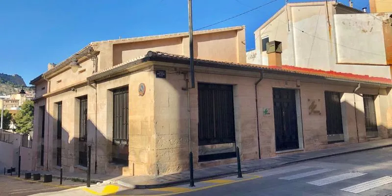 Fachada del centro Audiofon Clínica Mariola en Alcoy