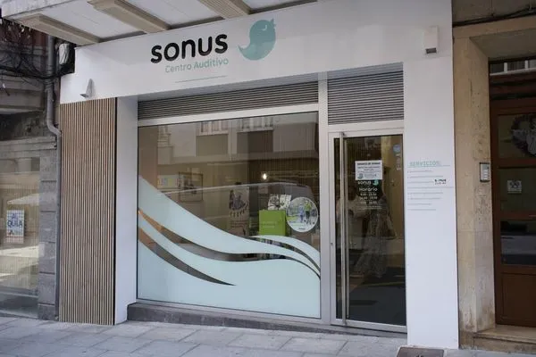 Fachada de Sonus Centro Auditivo en Avilés (C. Marcos del Torniello, 1)