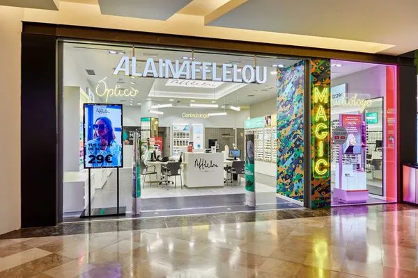 Fachada del centro auditivo Alain Afflelou Audiólogo en el C.C. La Gavia, Madrid.