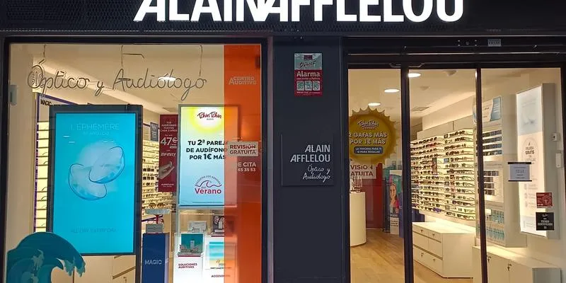Fachada del centro auditivo Alain Afflelou Sobrarbe en Zaragoza