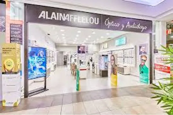 Centro auditivo Alain Afflelou en Carrefour San Juan de Aznalfarache (Sevilla).