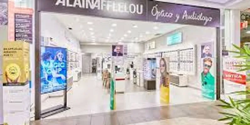 Centro auditivo Alain Afflelou en Carrefour San Juan de Aznalfarache (Sevilla).