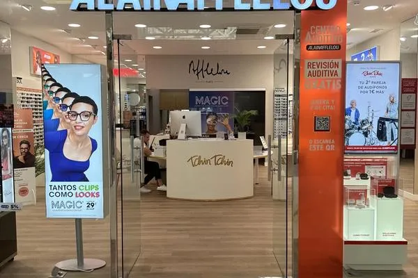 Fachada del centro Alain Afflelou Audiólogo en Atalayas, Murcia