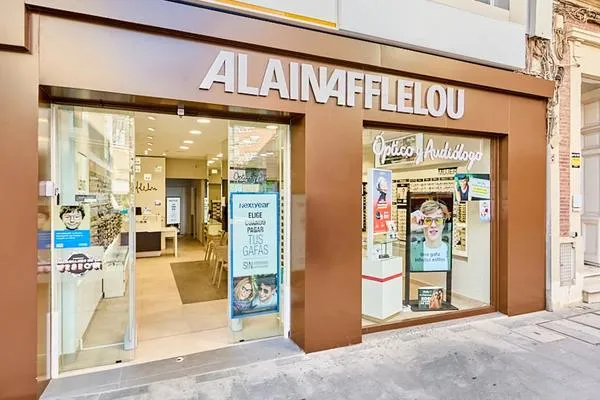 Fachada centro auditivo Alain Afflelou Almería