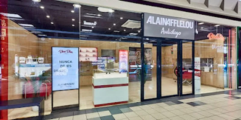 Centro auditivo en Torrelavega con más de 20 años de experiencia, tecnología de diagnóstico de última generación y un equipo de audiólogos expertos. Atención profesional personalizada, financiación flexible y seguimiento continuo.